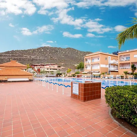 Costa Adeje Veronica Адехе